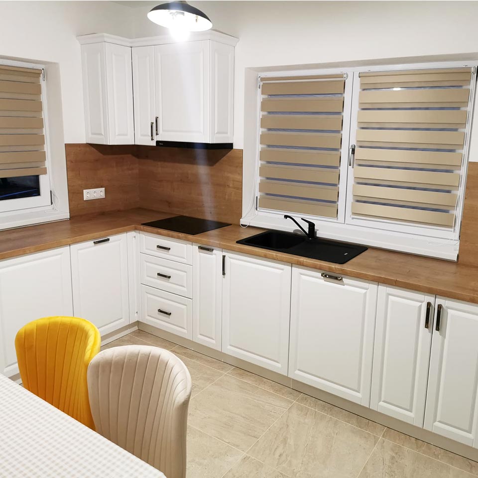 mobila-bucatarie-bella-alb-bej-maro-rest mobila bucatarie bella alb bej maro rest